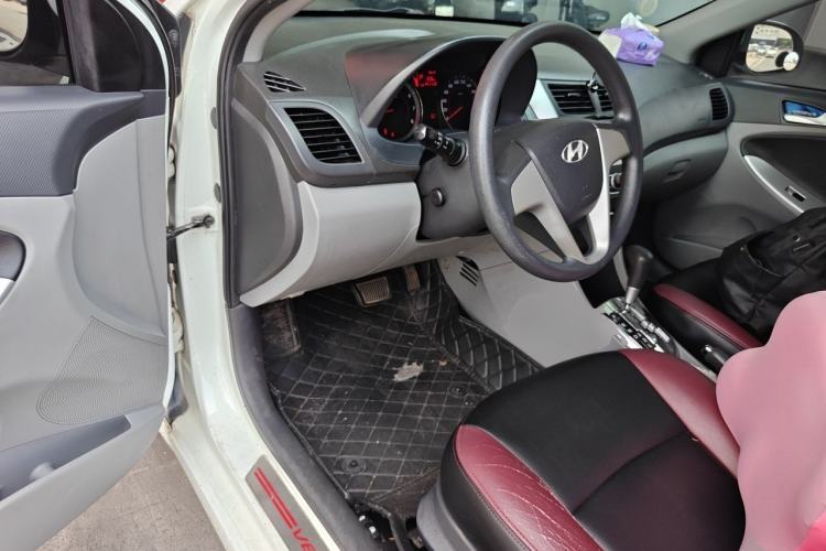 Used Hyundai Verna (older generation) 2010 Sedan 1.4L Automatic Fashionable GT Model Driver Seat