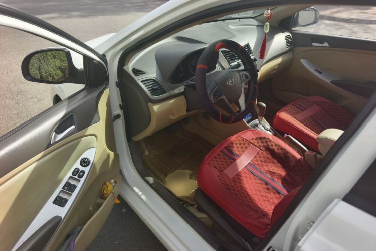 Used Hyundai Verna (older generation) 2010 Sedan 1.4L Automatic Fashionable GT Model Driver Seat