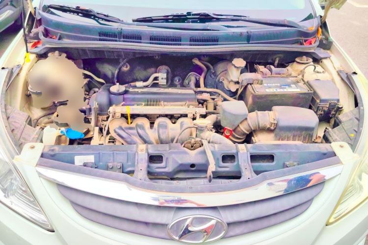 Used Hyundai Verna (older generation) 2010 Sedan 1.4L Automatic Comfort Model GS Engine Bay