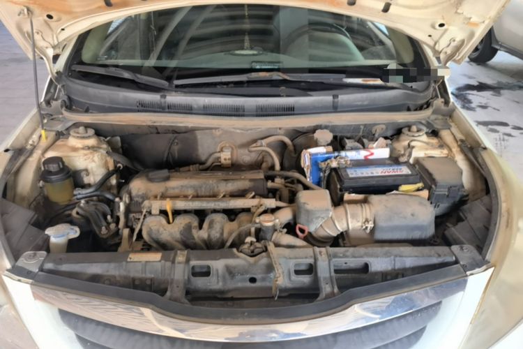 Used Hyundai Verna (older generation) 2010 Sedan 1.4L Automatic Fashionable GT Model Engine Bay