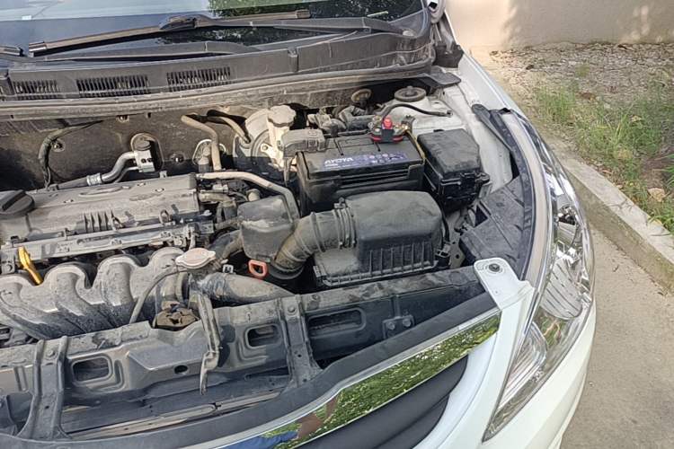 Used Hyundai Verna (older generation) 2010 Sedan 1.4L Automatic Comfort Model GS Engine Bay Left