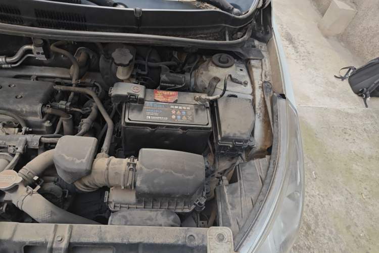 Used Hyundai Verna (older generation) 2010 Sedan 1.4L Manual Comfort GS Engine Bay Left