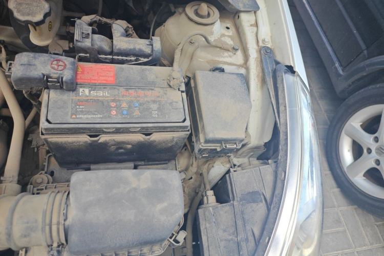 Used Hyundai Verna (older generation) 2010 Sedan 1.4L Automatic Comfort Model GS Engine Bay Left