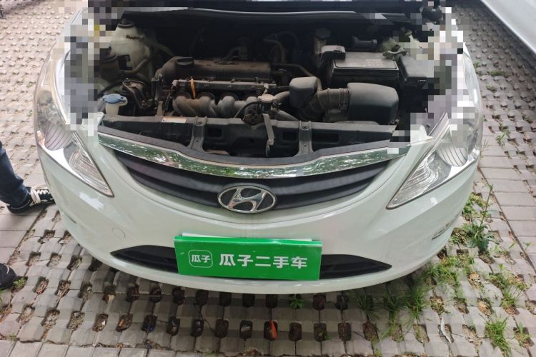 Used Hyundai Verna (older generation) 2010 Sedan 1.4L Manual Comfort GS Engine Bay