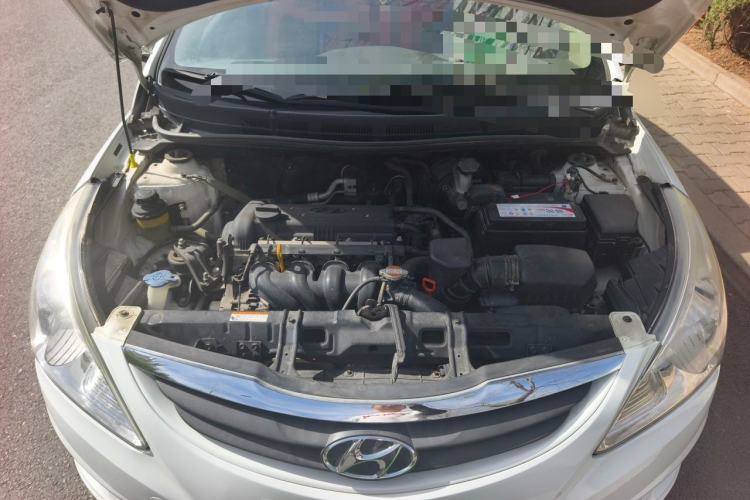 Used Hyundai Verna (older generation) 2010 Sedan 1.4L Automatic Fashionable GT Model Engine Bay