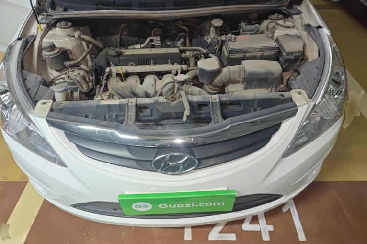 Used Hyundai Verna (older generation) 2010 Sedan 1.4L Manual Comfort GS Engine Bay