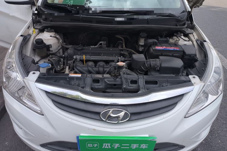 Used Hyundai Verna (older generation) 2010 Sedan 1.4L Manual Comfort GS Engine Bay