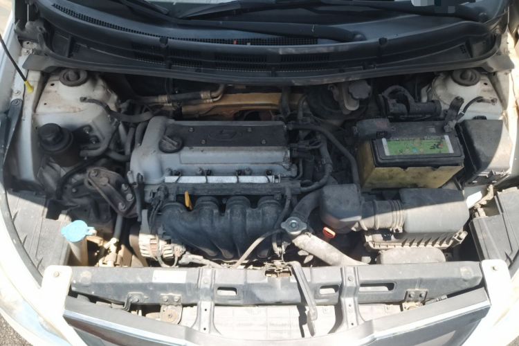 Used Hyundai Verna (older generation) 2010 Sedan 1.4L Automatic Comfort Model GS Engine Bay