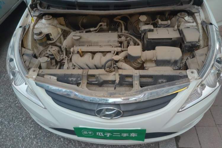 Used Hyundai Verna (older generation) 2010 Sedan 1.4L Manual Comfort GS Engine Bay
