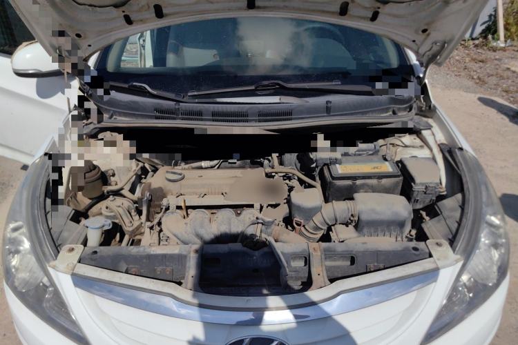 Used Hyundai Verna (older generation) 2010 Sedan 1.4L Automatic Luxury GLS Trim Engine Bay