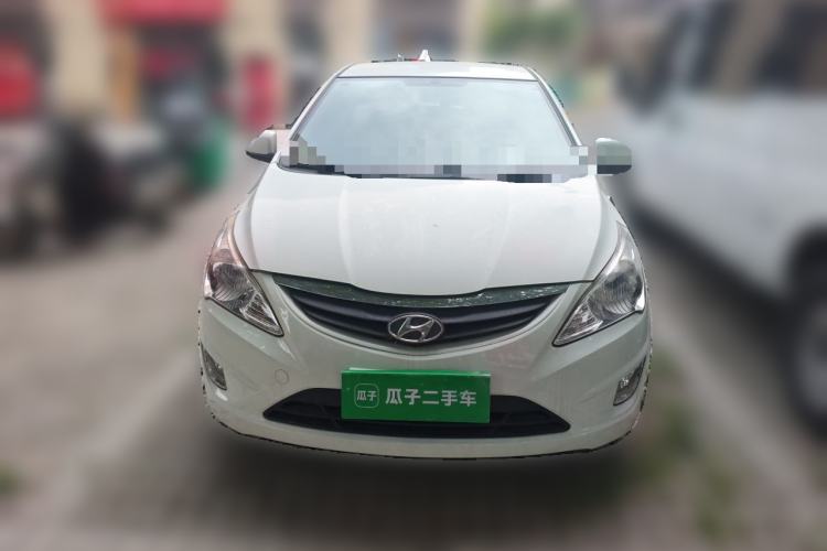 Used Hyundai Verna (older generation) 2010 Sedan 1.4L Manual Comfort GS Front