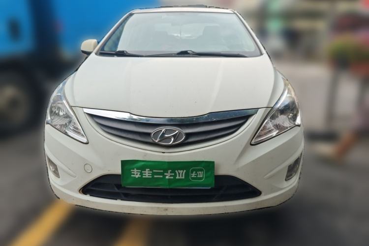 Used Hyundai Verna (older generation) 2010 Sedan 1.4L Manual Comfort GS Front