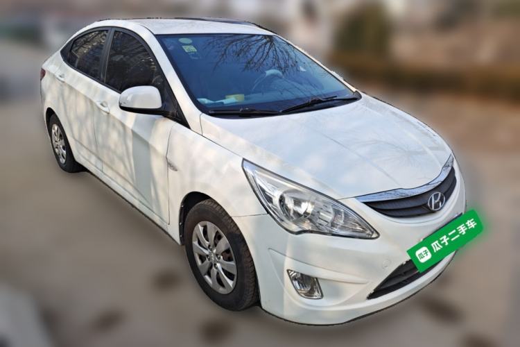 Used Hyundai Verna (older generation) 2010 Sedan 1.4L Automatic Comfort Model GS Front Right 45 Deg