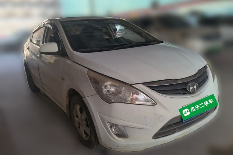 Used Hyundai Verna (older generation) 2010 Sedan 1.4L Automatic Fashionable GT Model Front Right 45 Deg