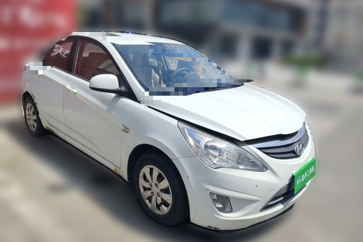 Used Hyundai Verna (older generation) 2010 Sedan 1.4L Automatic Comfort Model GS Front Right 45 Deg