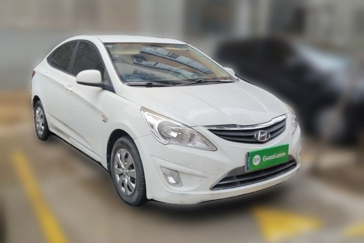 Used Hyundai Verna (older generation) 2010 Sedan 1.4L Automatic Comfort Model GS Front Right 45 Deg