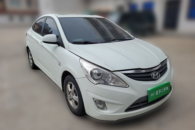 Used Hyundai Verna (older generation) 2010 Sedan 1.4L Automatic Fashionable GT Model Front Right 45 Deg