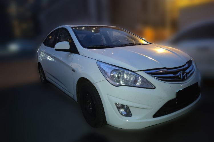 Used Hyundai Verna (older generation) 2010 Sedan 1.4L Automatic Comfort Model GS Front Right 45 Deg