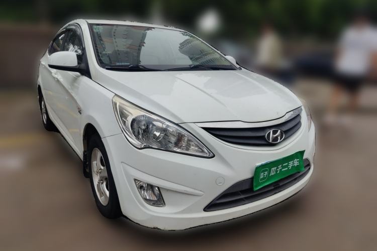 Used Hyundai Verna (older generation) 2010 Sedan 1.4L Automatic Comfort Model GS Front Right 45 Deg