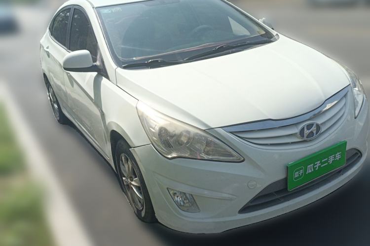 Used Hyundai Verna (older generation) 2010 Sedan 1.4L Automatic Comfort Model GS Front Right 45 Deg