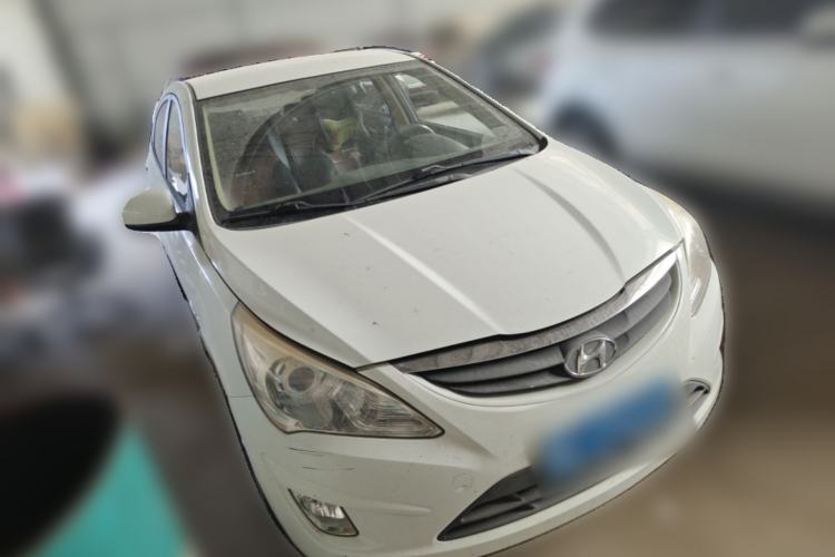 Used Hyundai Verna (older generation) 2010 Sedan 1.4L Automatic Comfort Model GS Front Right 45 Deg