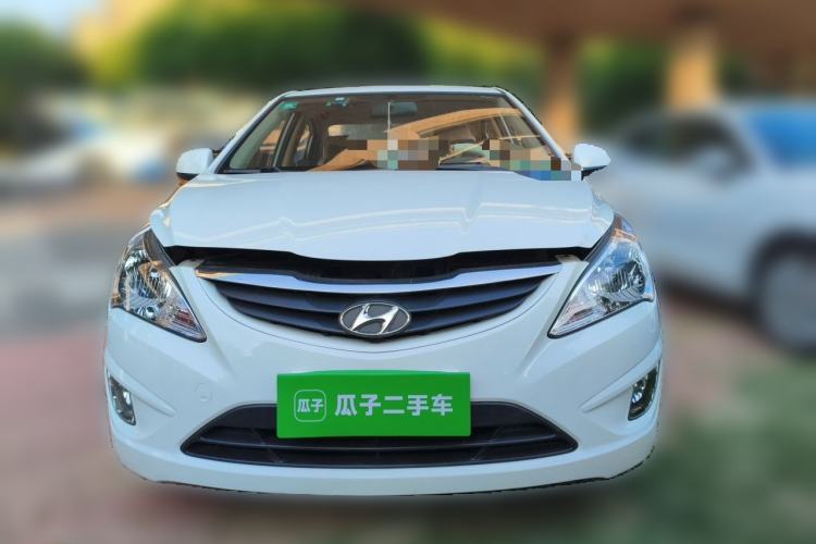 Used Hyundai Verna (older generation) 2010 Sedan 1.4L Manual Comfort GS Front
