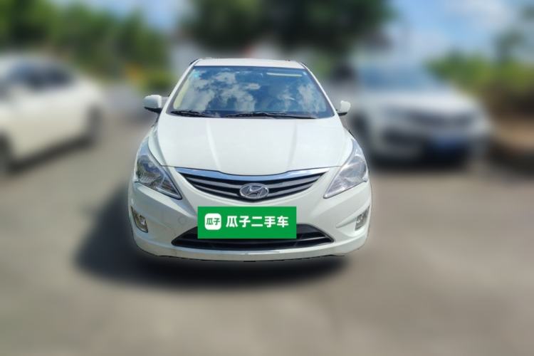 Used Hyundai Verna (older generation) 2010 Sedan 1.4L Manual Comfort GS Front