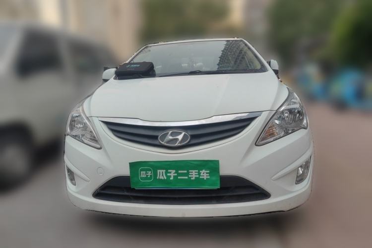Used Hyundai Verna (older generation) 2010 Sedan 1.4L Manual Comfort GS Front