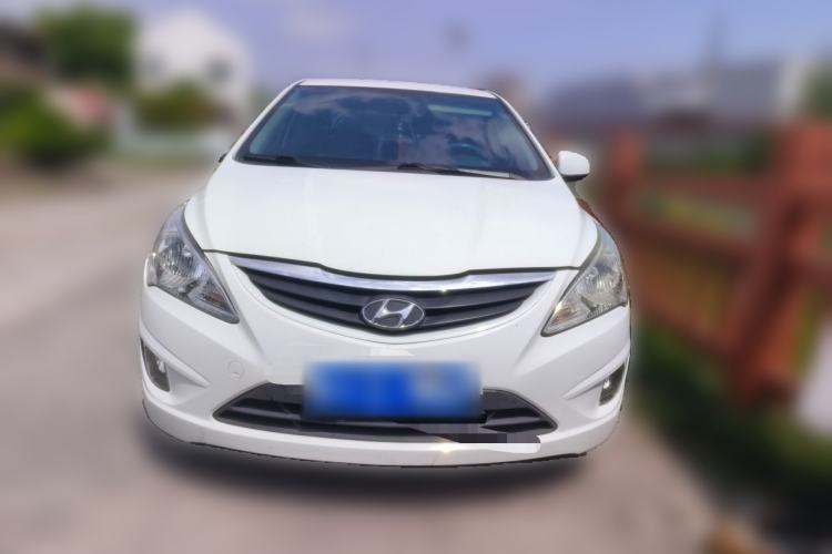 Used Hyundai Verna (older generation) 2010 Sedan 1.4L Manual Comfort GS Front