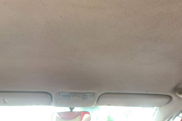 Used Hyundai Verna (older generation) 2010 Sedan 1.4L Automatic Comfort Model GS Headliner