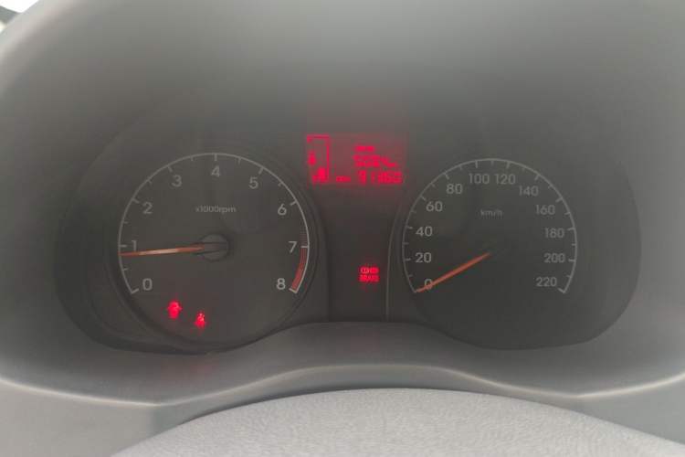 Used Hyundai Verna (older generation) 2010 Sedan 1.4L Manual Comfort GS Instrument Cluster