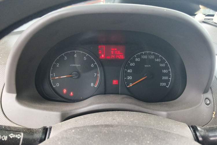 Used Hyundai Verna (older generation) 2010 Sedan 1.4L Manual Comfort GS Instrument Cluster