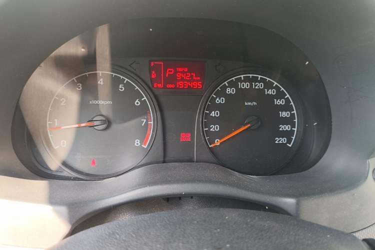 Used Hyundai Verna (older generation) 2010 Sedan 1.4L Automatic Comfort Model GS Instrument Cluster