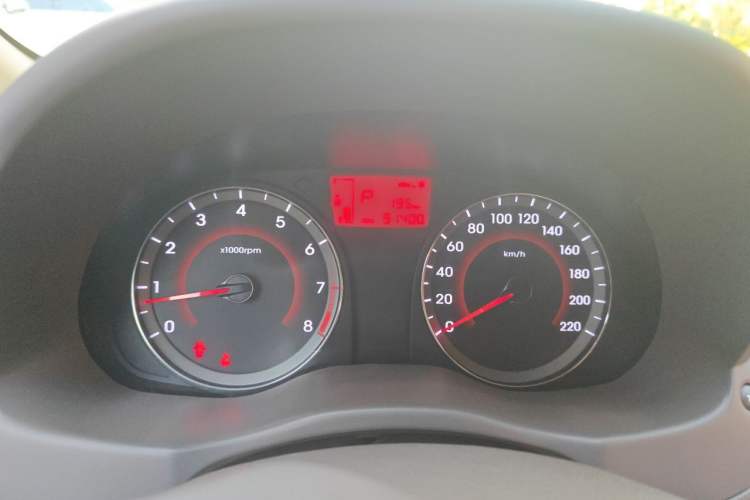 Used Hyundai Verna (older generation) 2010 Sedan 1.4L Automatic Fashionable GT Model Instrument Cluster
