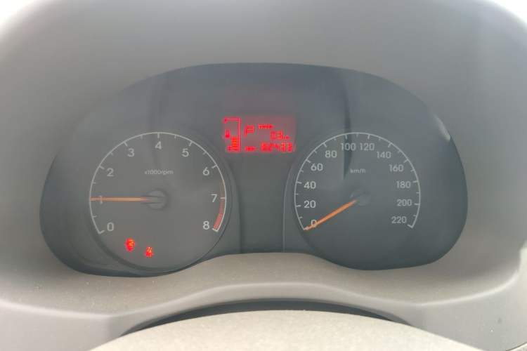 Used Hyundai Verna (older generation) 2010 Sedan 1.4L Automatic Comfort Model GS Instrument Cluster