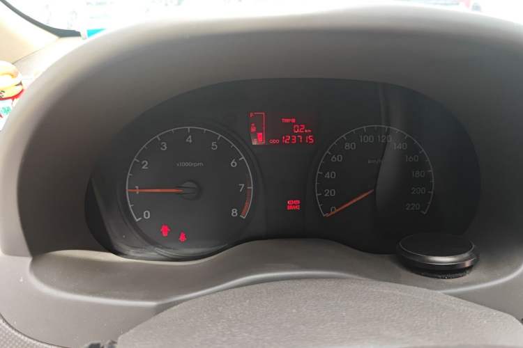 Used Hyundai Verna (older generation) 2010 Sedan 1.4L Manual Comfort GS Instrument Cluster