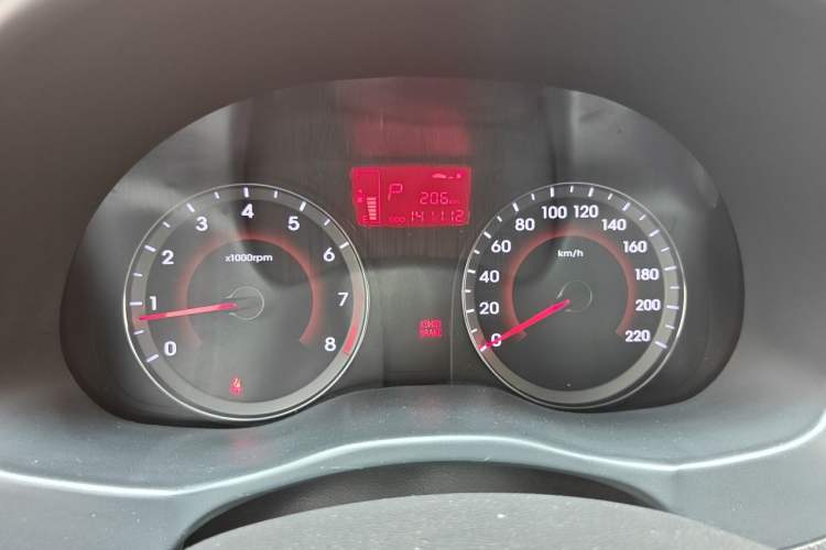 Used Hyundai Verna (older generation) 2010 Sedan 1.4L Automatic Fashionable GT Model Instrument Cluster