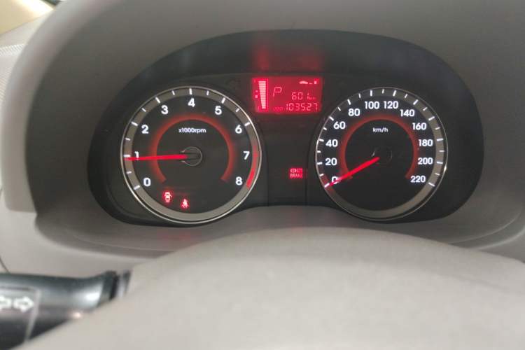 Used Hyundai Verna (older generation) 2010 Sedan 1.4L Automatic Fashionable GT Model Instrument Cluster
