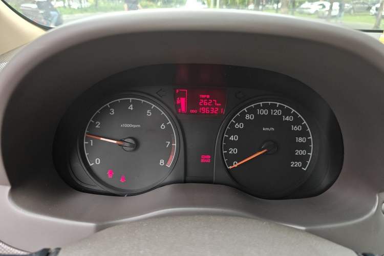 Used Hyundai Verna (older generation) 2010 Sedan 1.4L Manual Comfort GS Instrument Cluster