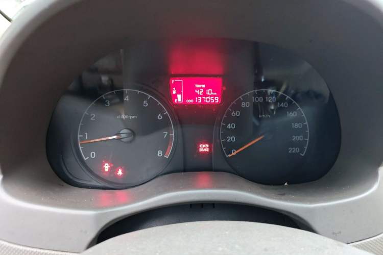 Used Hyundai Verna (older generation) 2010 Sedan 1.4L Manual Comfort GS Instrument Cluster