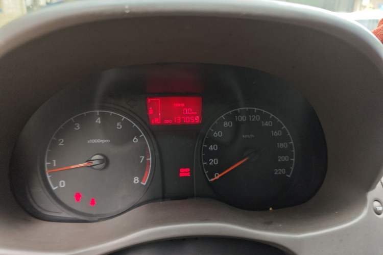 Used Hyundai Verna (older generation) 2010 Sedan 1.4L Manual Comfort GS Instrument Cluster
