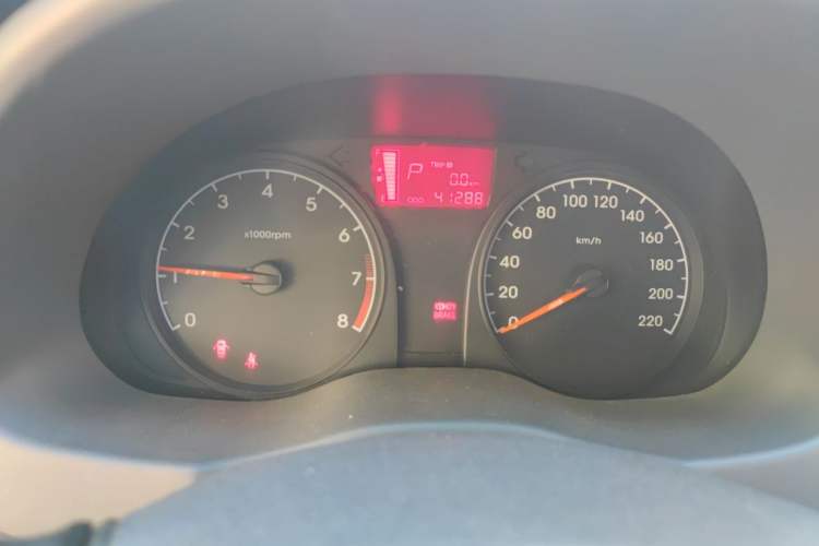 Used Hyundai Verna (older generation) 2010 Sedan 1.4L Automatic Comfort Model GS Instrument Cluster