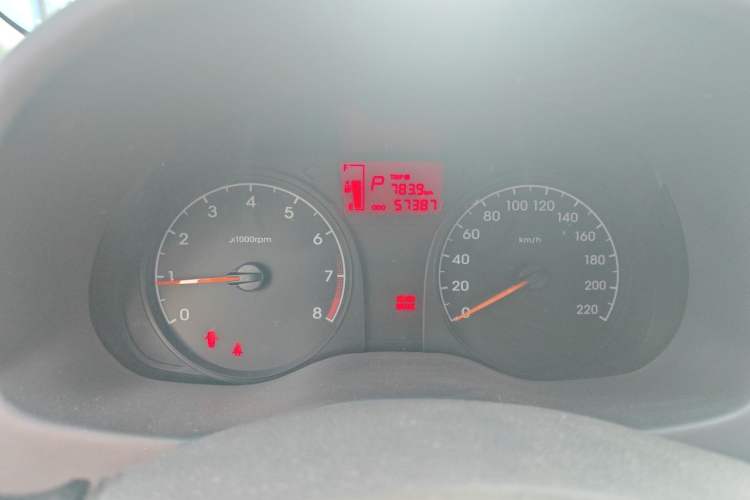 Used Hyundai Verna (older generation) 2010 Sedan 1.4L Automatic Comfort Model GS Instrument Cluster