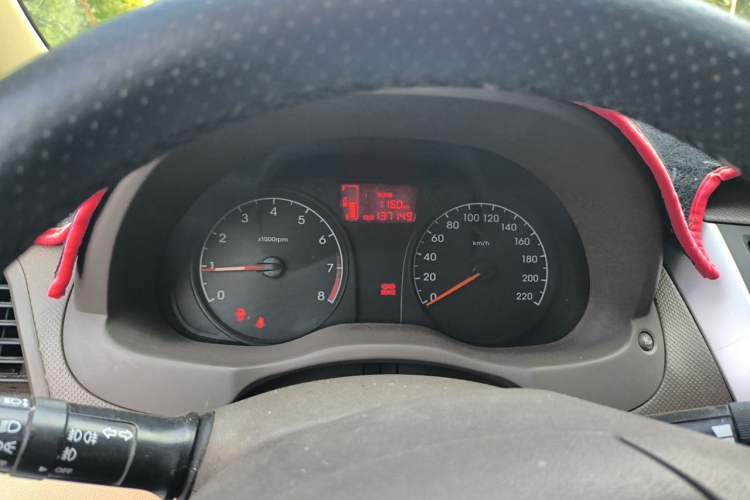 Used Hyundai Verna (older generation) 2010 Sedan 1.4L Manual Comfort GS Instrument Cluster