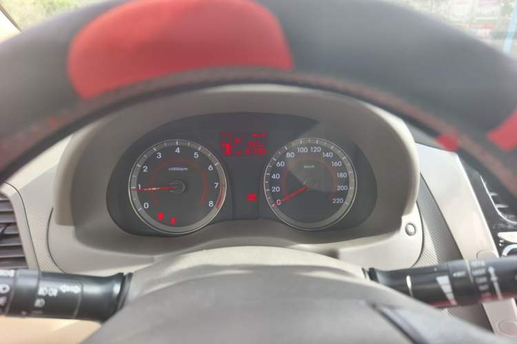 Used Hyundai Verna (older generation) 2010 Sedan 1.4L Automatic Fashionable GT Model Instrument Cluster