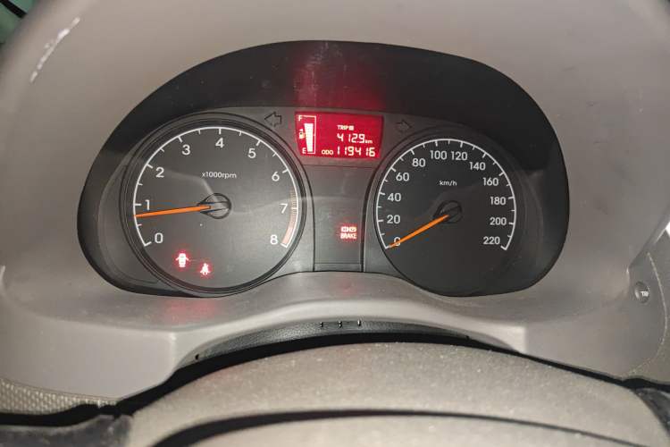 Used Hyundai Verna (older generation) 2010 Sedan 1.4L Manual Comfort GS Instrument Cluster