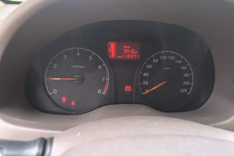 Used Hyundai Verna (older generation) 2010 Sedan 1.4L Manual Comfort GS Instrument Cluster