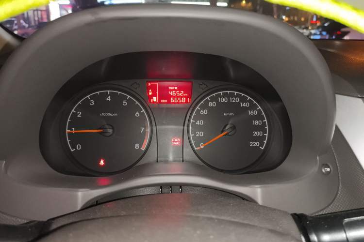 Used Hyundai Verna (older generation) 2010 Sedan 1.4L Manual Comfort GS Instrument Cluster