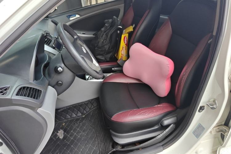 Used Hyundai Verna (older generation) 2010 Sedan 1.4L Automatic Fashionable GT Model Left Front Seat