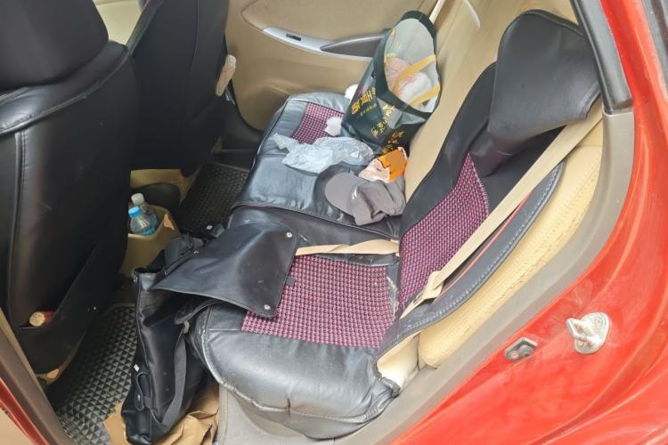 Used Hyundai Verna (older generation) 2010 Sedan 1.4L Manual Comfort GS Left Rear Seat